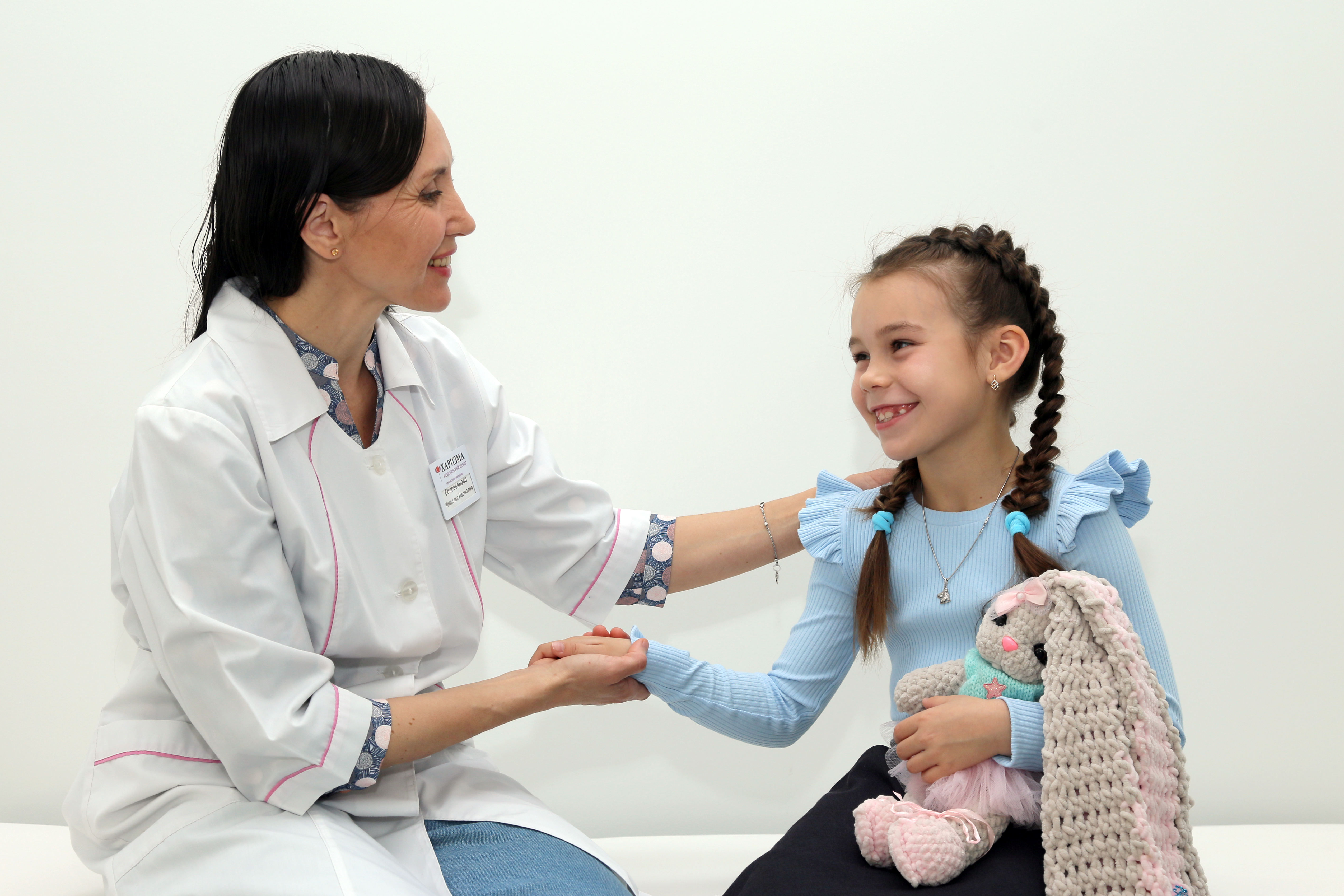Детский гинеколог: когда обращаться и как подготовить дочку к осмотру?